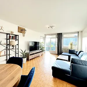 https://le-panorama-saint-julien-en-genevois.hotels-rhonealpes.com